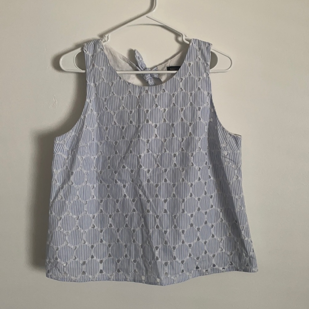NWT Banana Republic Eyelet Top in Blue and White Stripe Size Medium